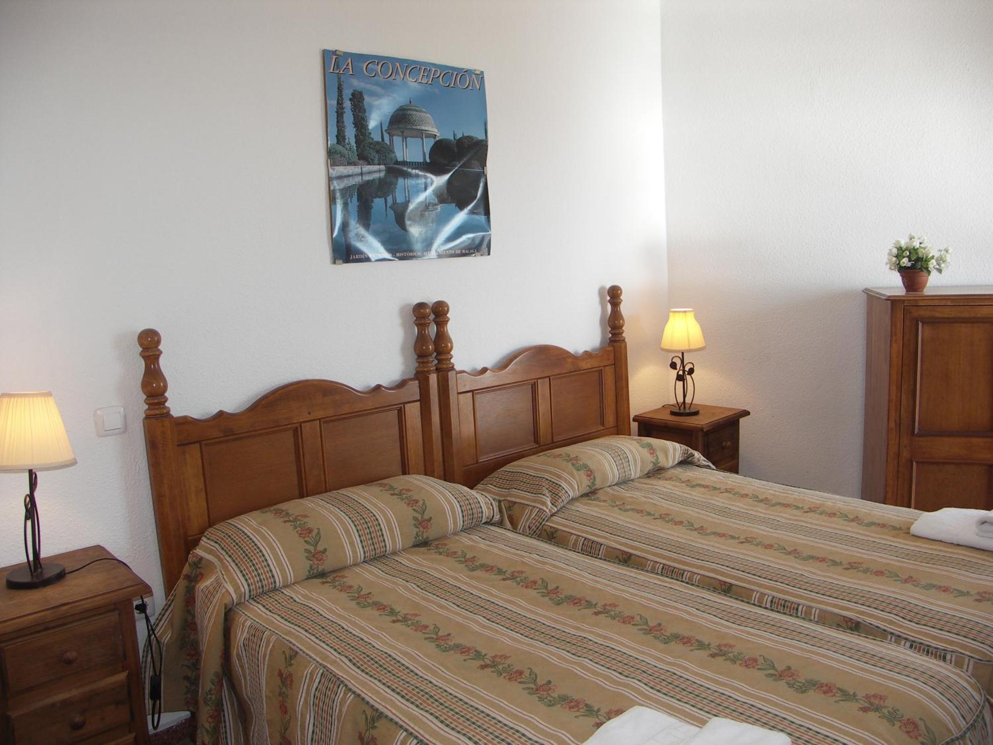Apartamentos Lual Torrecilla Нерха Екстериор снимка